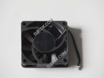ADDA AD0612HX-H93 12V 0,28A 3 vezetékek Cooling Fan 