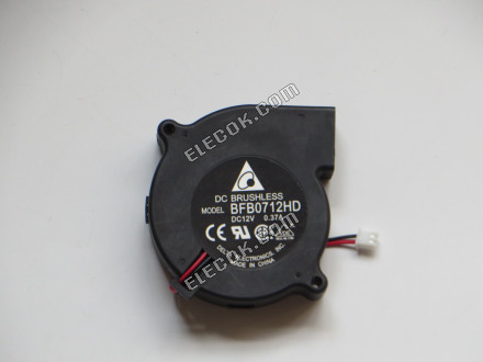 DELTA BFB0712HD 12V 0,37A 3,72W 2 vezeték Hűtőventilátor 