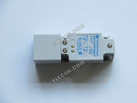 Telemecanique Sensors XS7C40FP260H7 Inductive Senzory Přiblížení, náhrada 