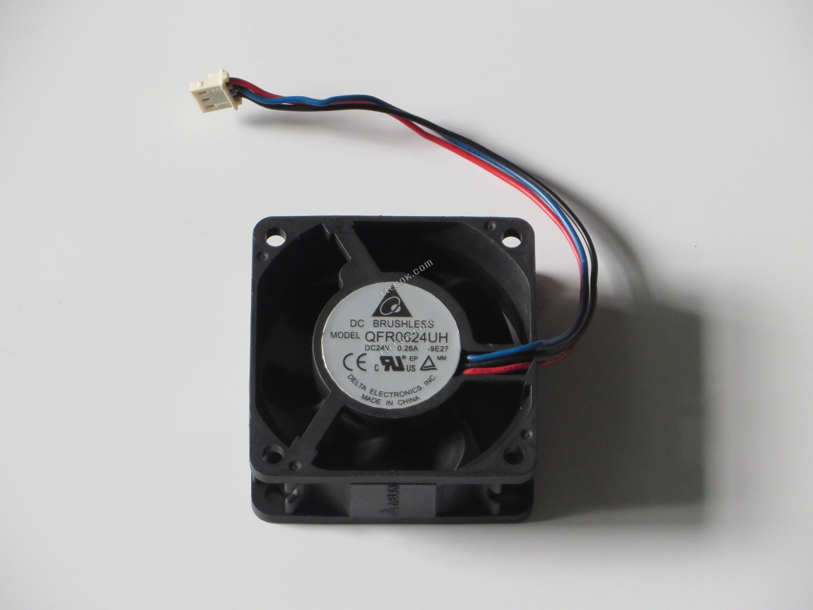 DELTA QFR0624UH-9E27 24V 0,26A 3 vodiče Chladicí Ventilátor 