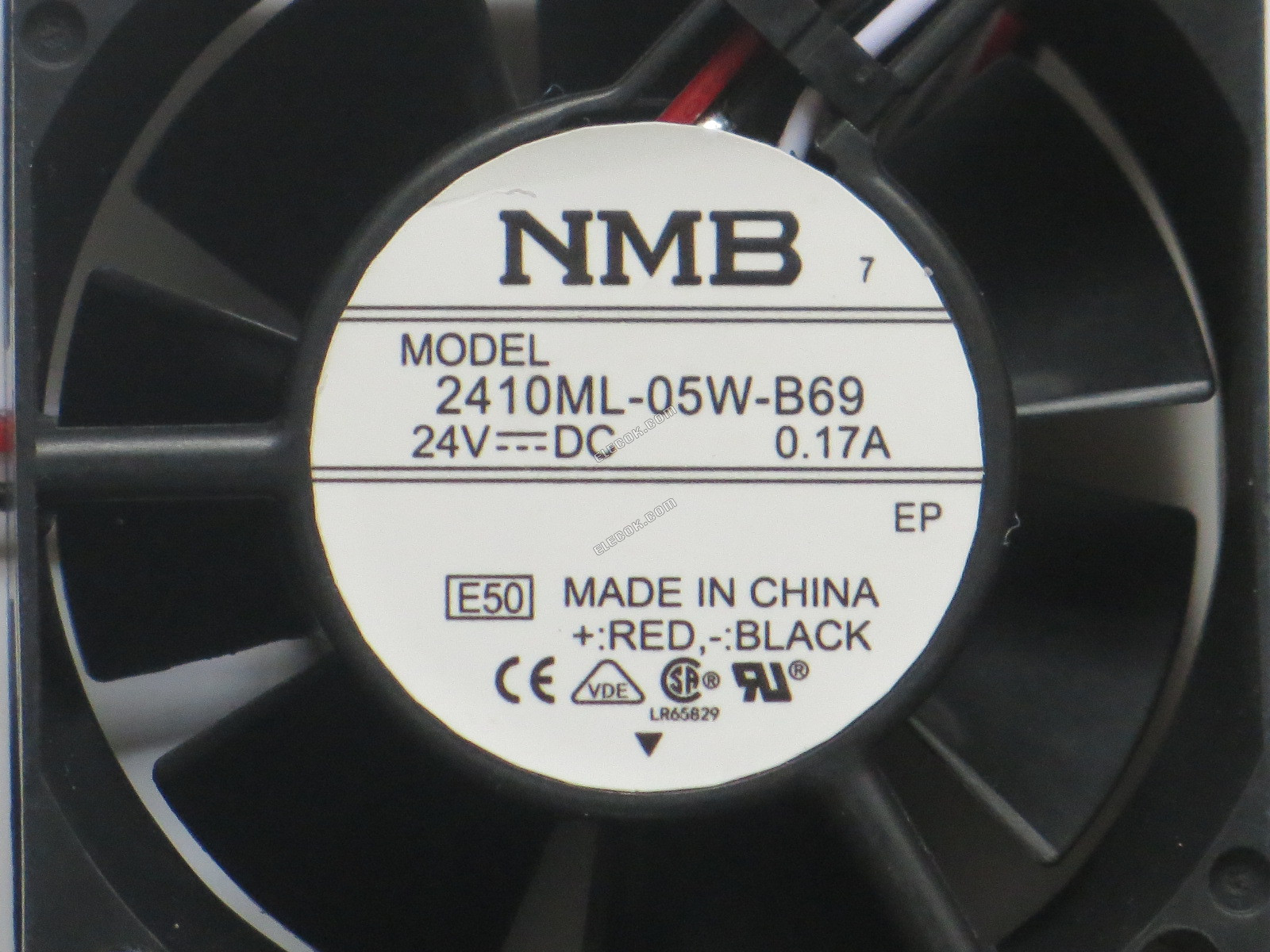 NMB 2410ML-05W-B69-E50 24V 0,17A 3 vodiče Chladicí Ventilátor 