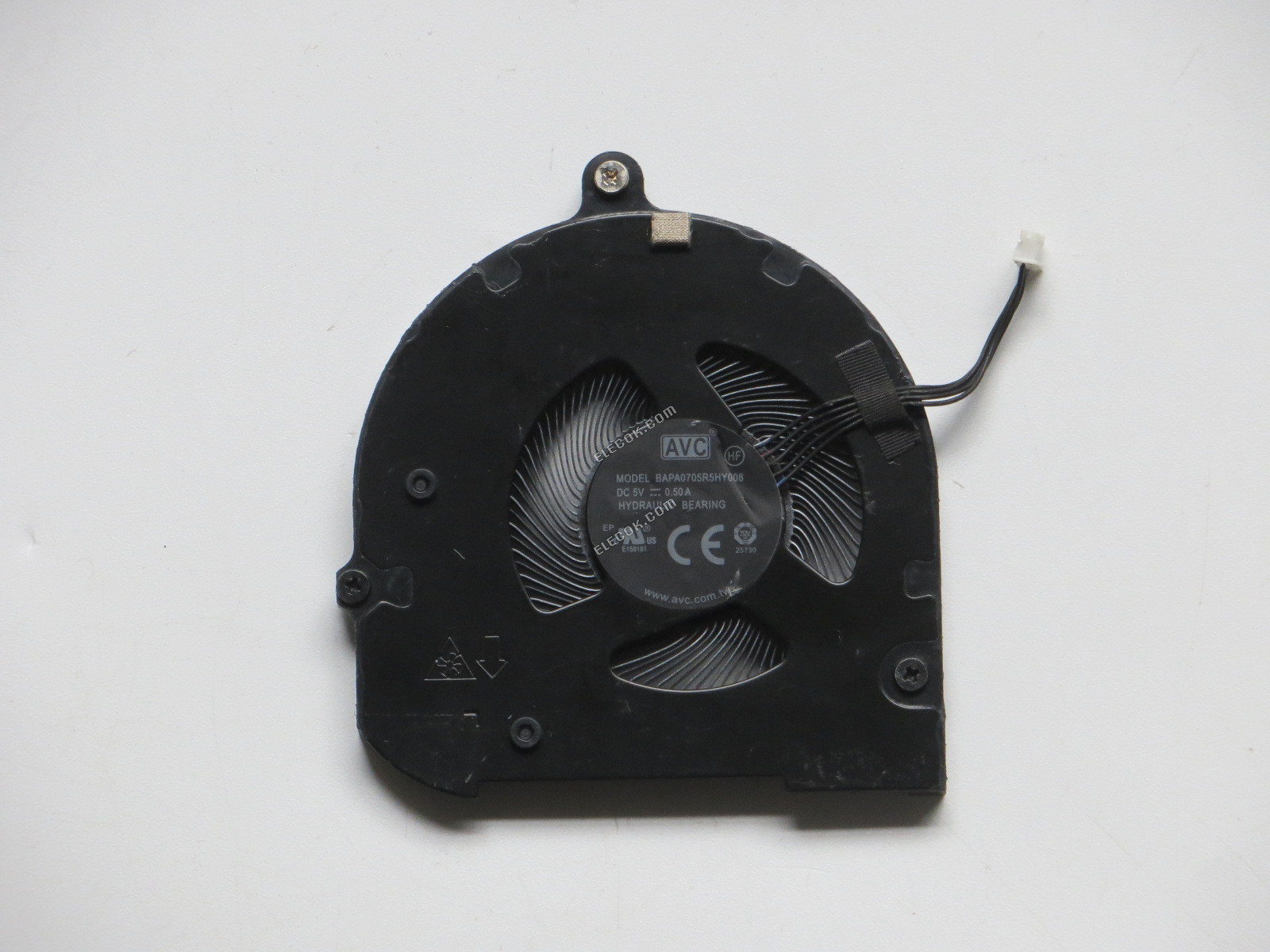 AVC BAPA0705R5HY008 5V 0.50A 5 vezeték Hűtőventilátor, használt 