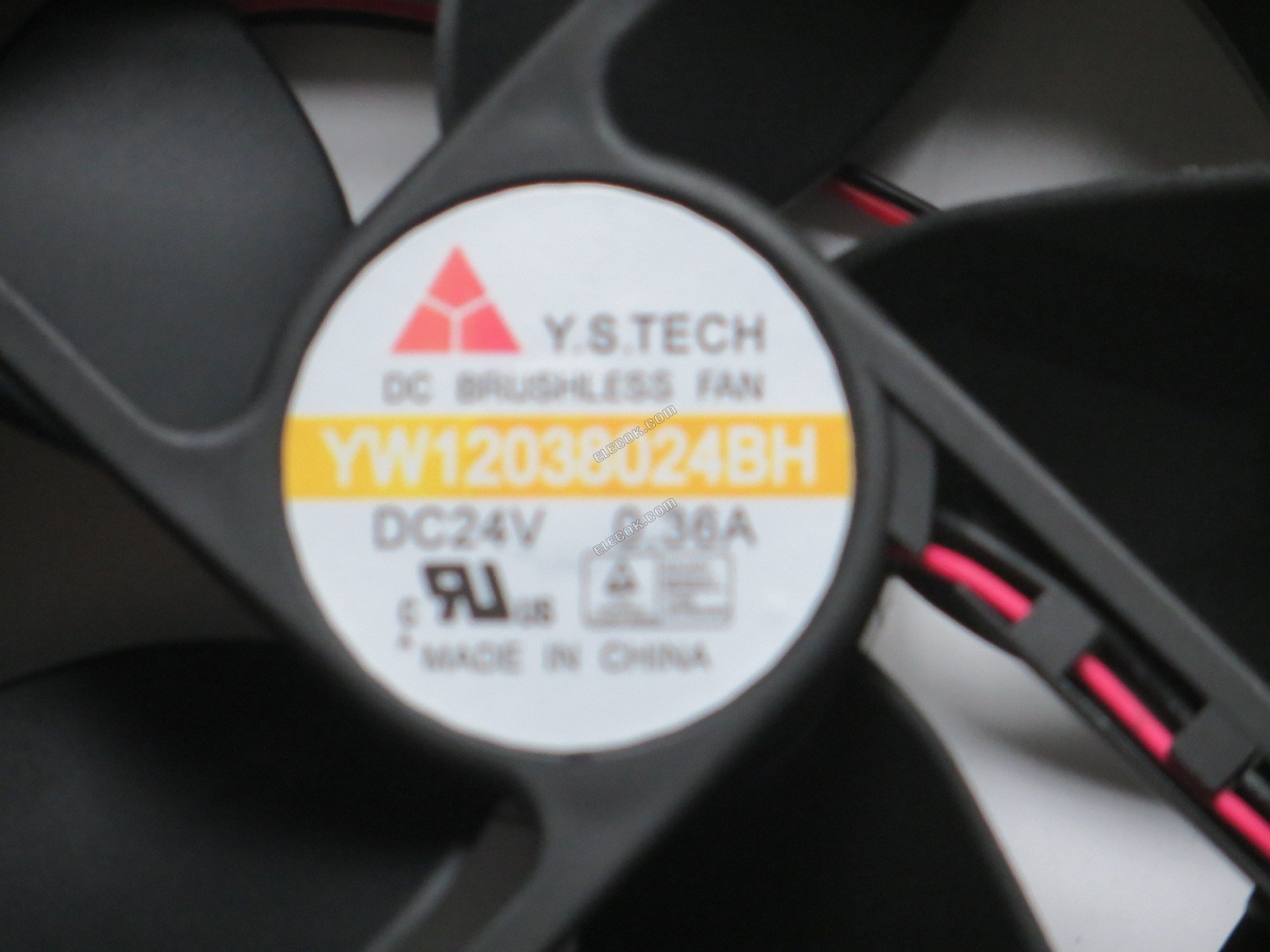 Y.S TECH YW12038024BH DC 24V 0,36A 2 vodiče Chladicí Ventilátor, zadní je in a čtvercový tvar 