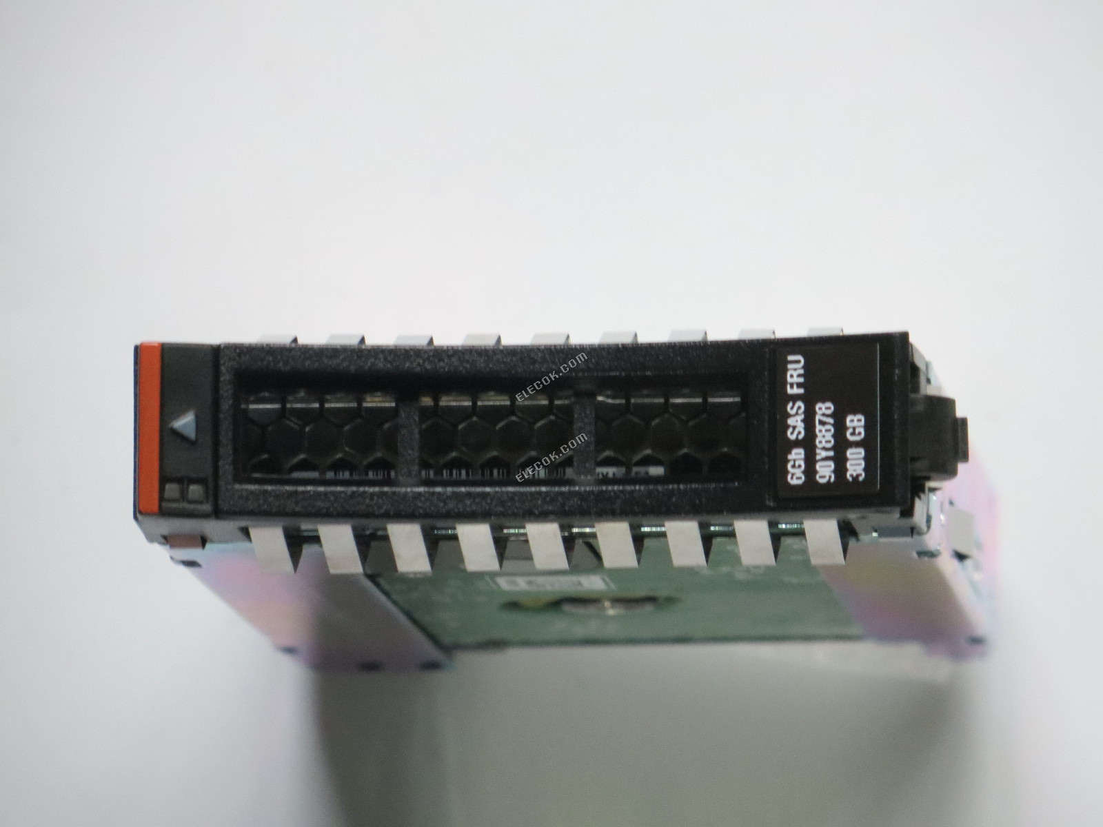 IBM X3650 M4 X3850 X5 server hard drive90Y8877 90Y8878 300G SAS 2.5