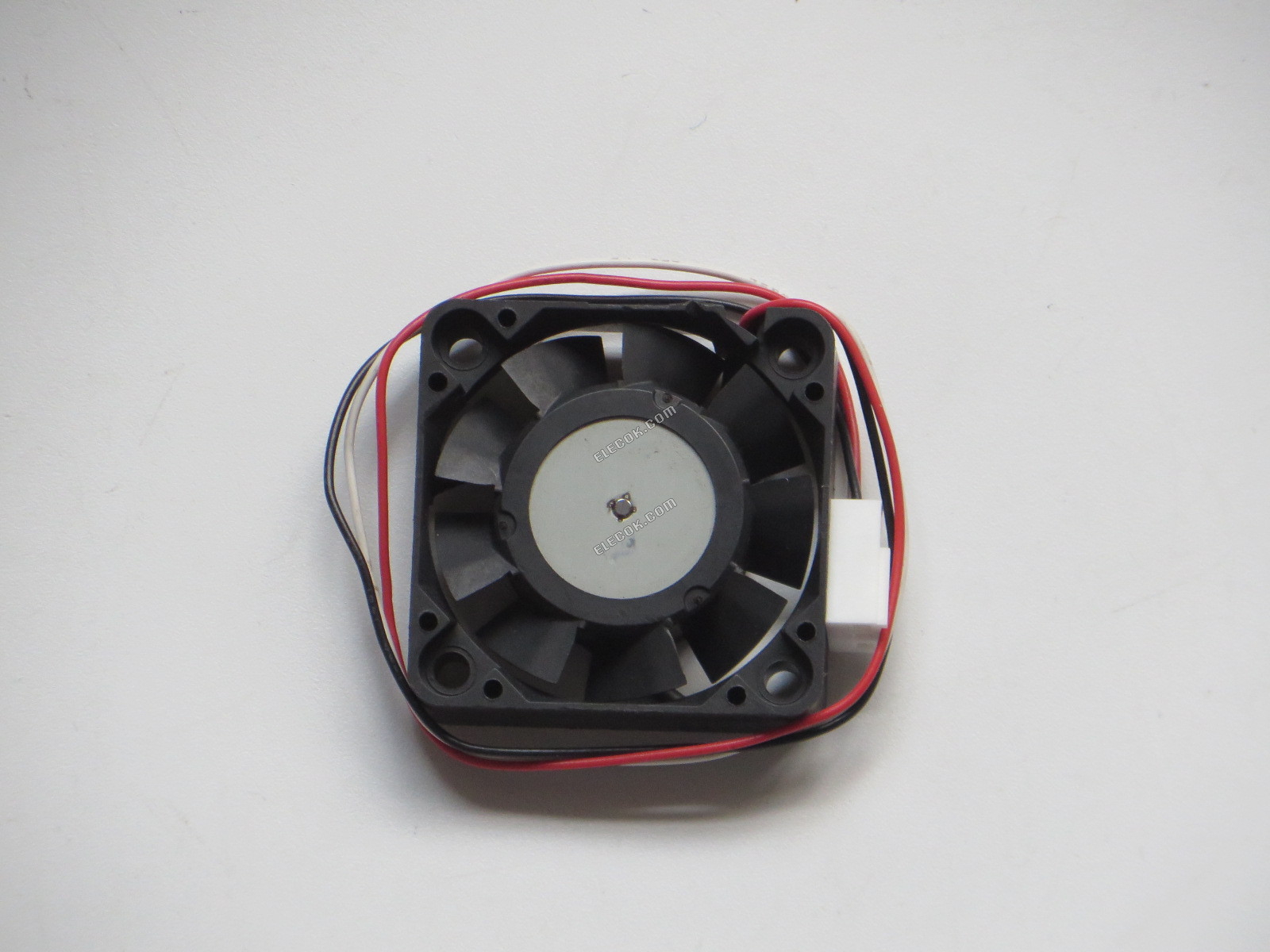 NMB 1604KL-04W-B39 12V 0,09A 3 vodiče Chladicí Ventilátor 