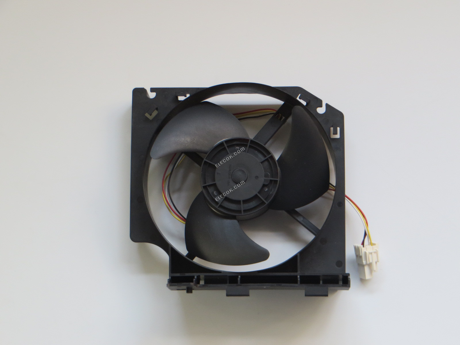 Nidec Z19Y12MS1A3-57Z32 12V 0,09A 4 vezeték Hűtőventilátor 