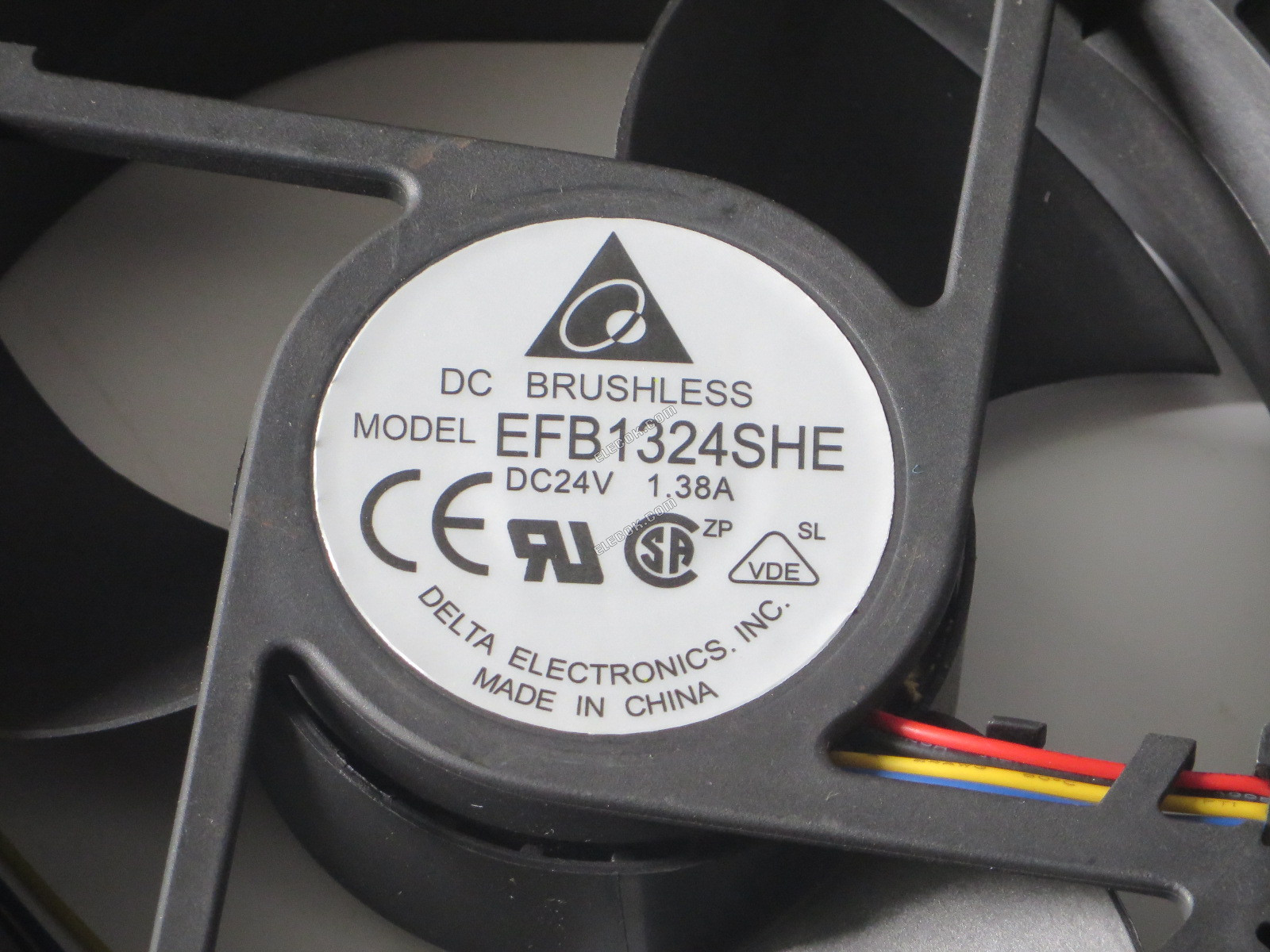 DELTA EFB1324SHE 24V 1,38A 4 vodiče Chladicí Ventilátor, originální 