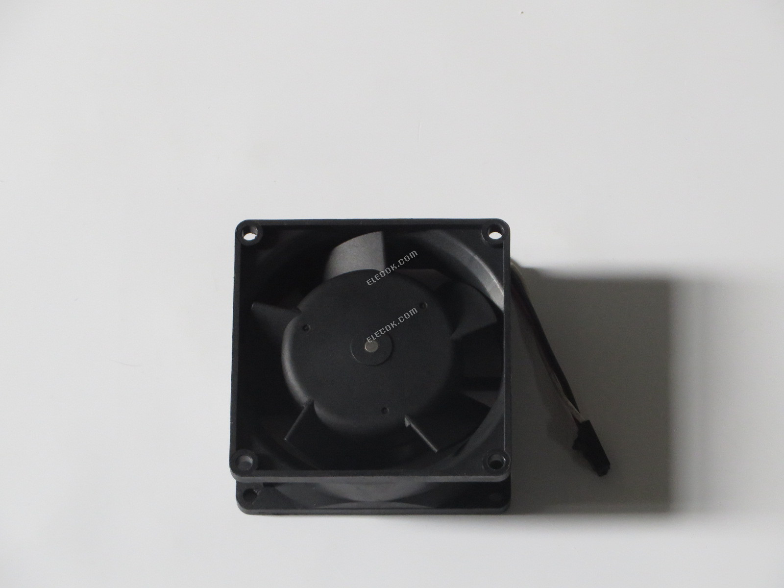 EBM-Papst 8314/2H 24V 245mA 6W 3 vodiče Chladicí Ventilátor, repasovaný 