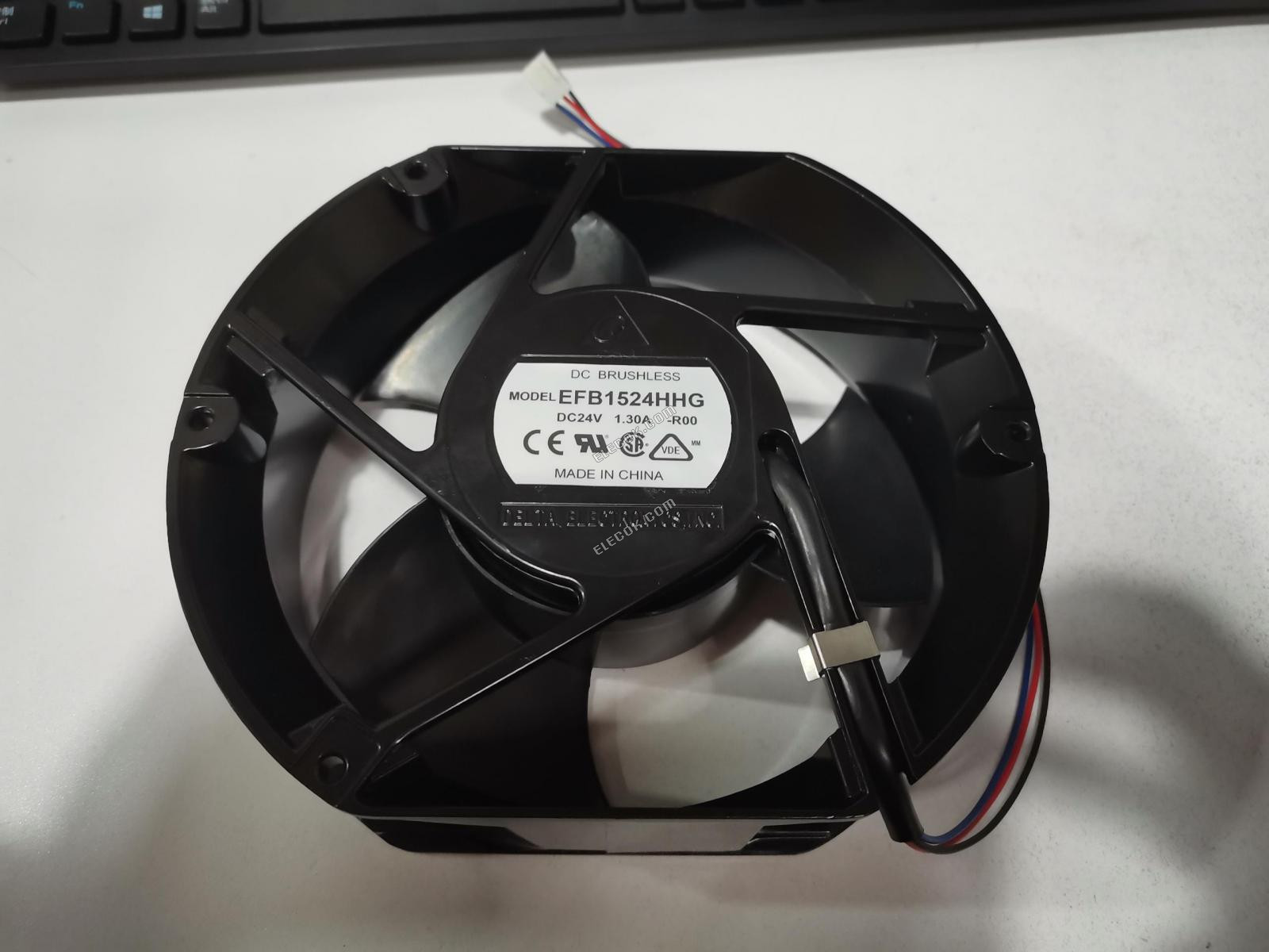 DELTA EFB1524HHG-R00 24V 1,3A 3 vodiče Chladicí Ventilátor 