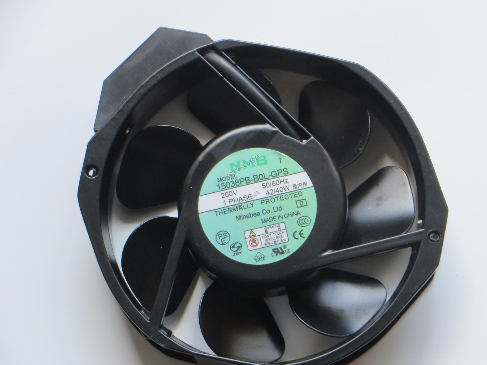 NMB 15038PB-B0L-GPS 200V 40/42W zásuvkové připojení Chladicí Ventilátor 