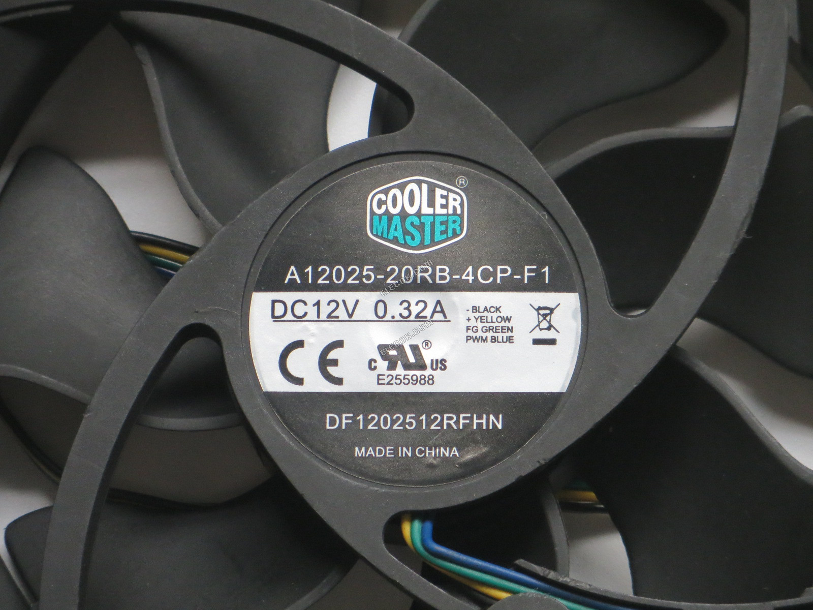 COOL MASTER A12025-20RB-4CP-F1 12V 0,32A 4 vezetékek Hűtőventilátor, felújított 