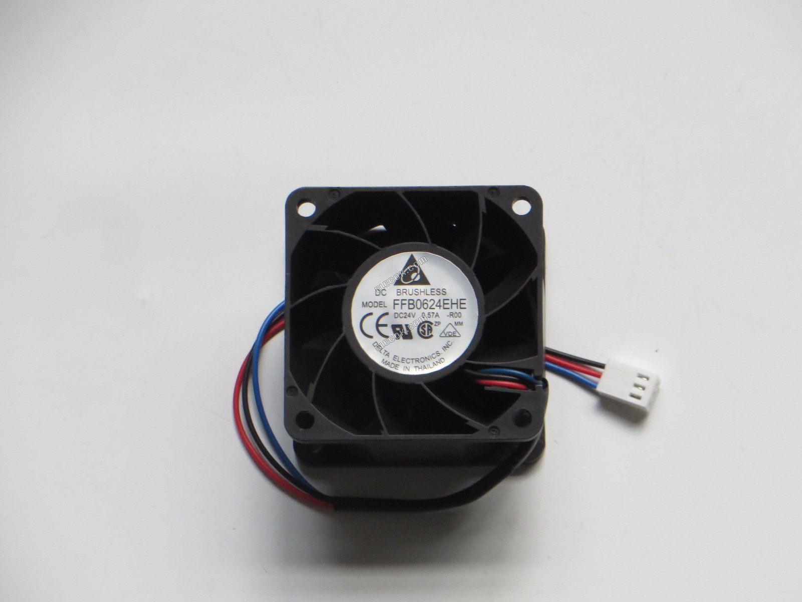 DELTA FFB0624EHE-R00 24V 0,57A 3 vodiče Chladicí Ventilátor 
