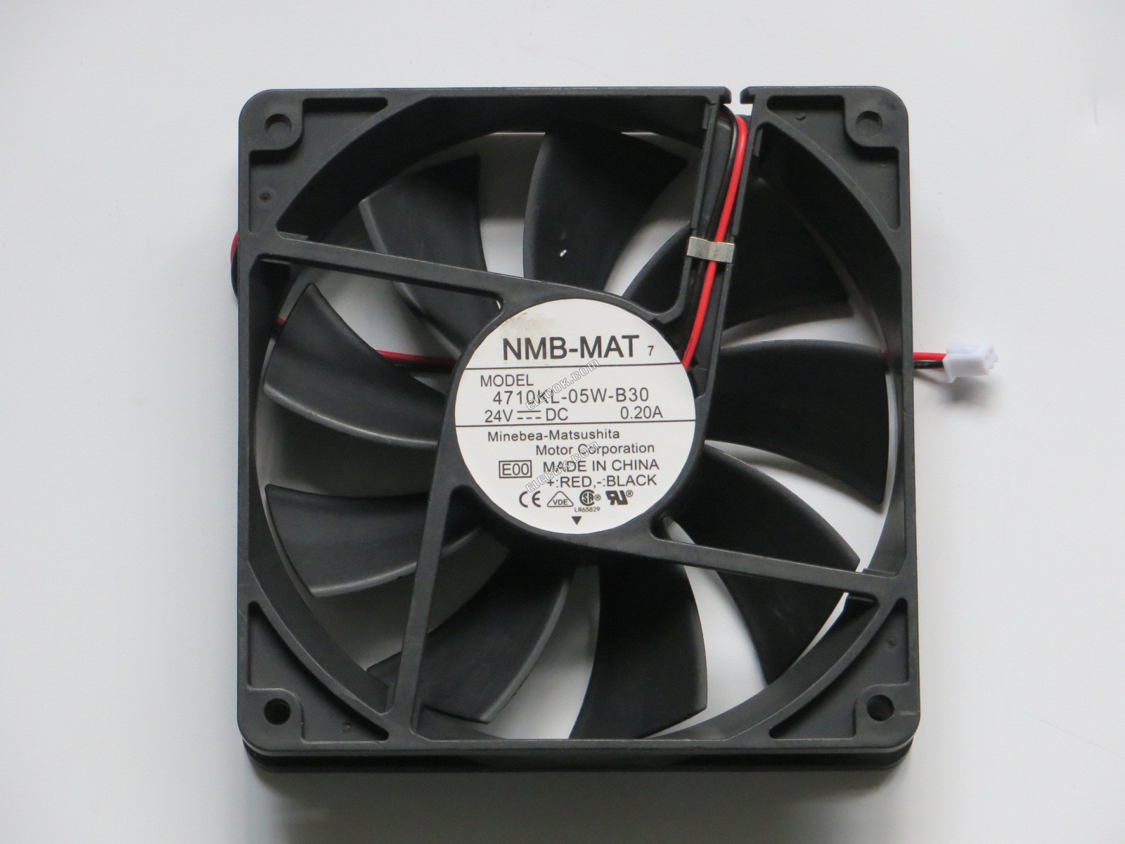 NMB 4710KL-05W-B30-E00 24V 0.20A 2 vodiče Chladicí Ventilátor 