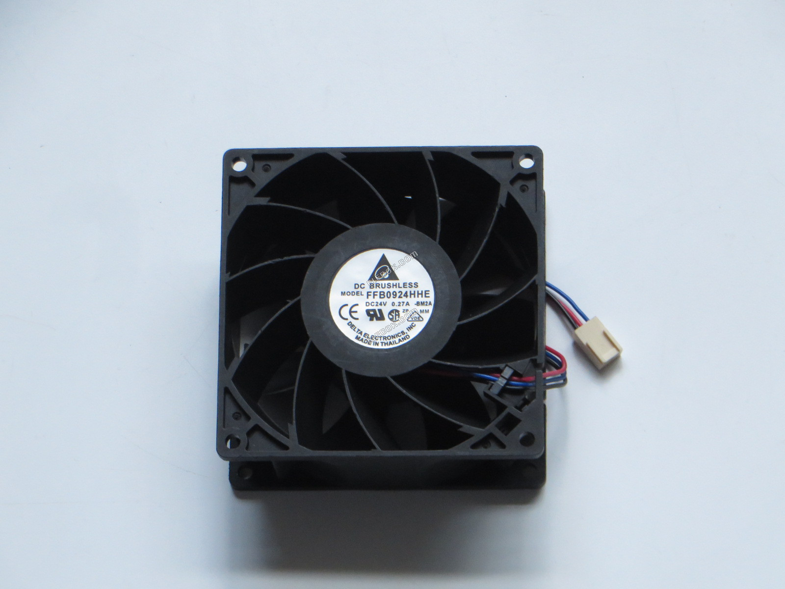 Delta FFB0924HHE-BM2A 24V 0,27A 3 vezeték Hűtőventilátor 