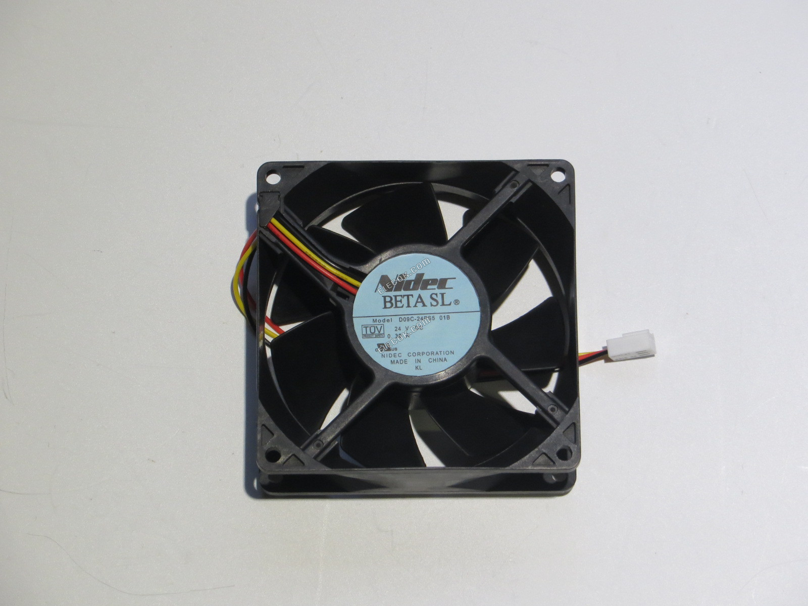 NIDEC D09C-24PS5 01B 24V 0,36A 3 vodiče Chladicí Ventilátor 