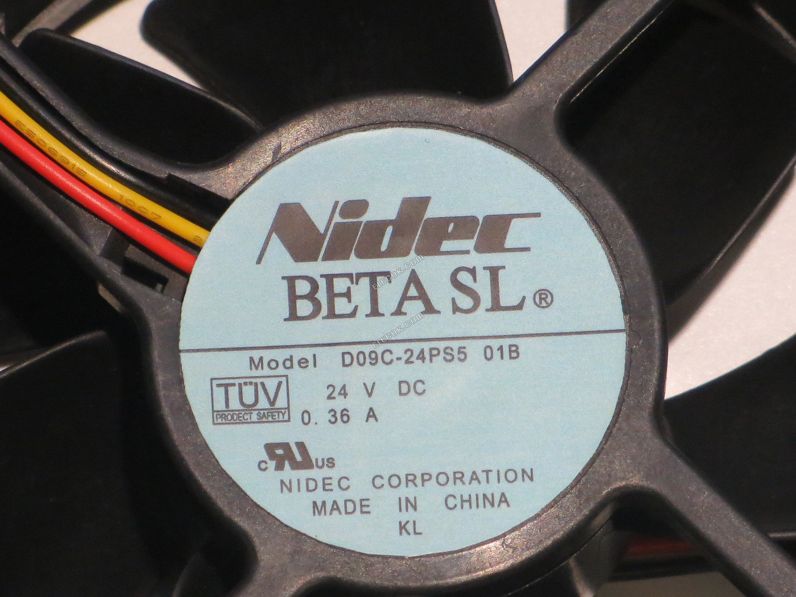 NIDEC D09C-24PS5 01B 24V 0,36A 3 vodiče Chladicí Ventilátor 