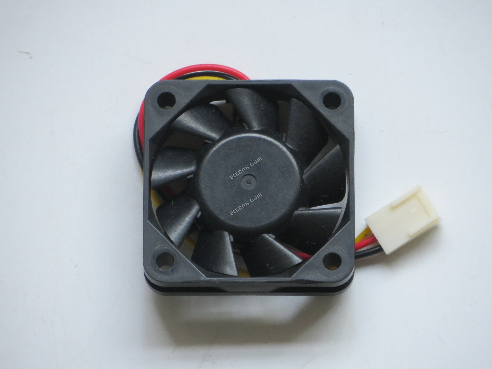 Sanyo Denki 109P0412H937 Szerver - Négyzet Ventilátor 12V0.07A, sq40x40x10mm, 100x3Wx3P 3 Vezeték 