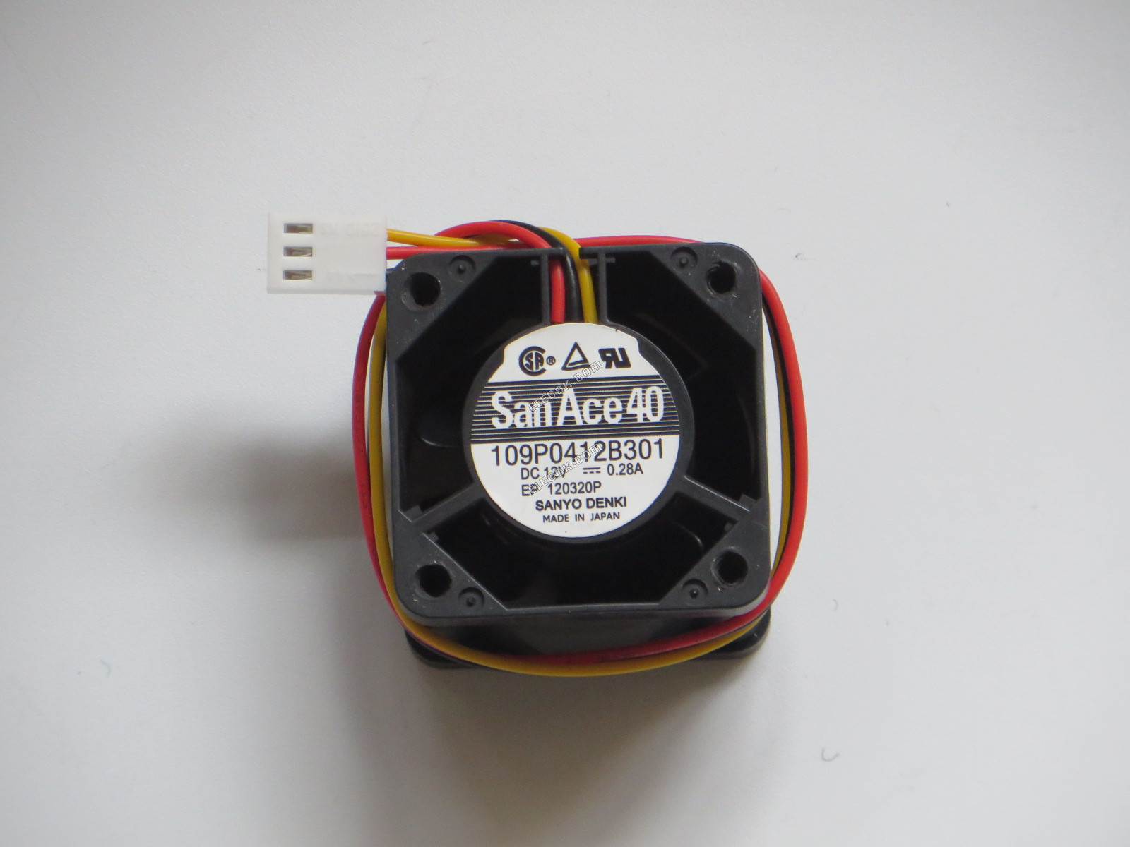 Sanyo 109P0412B301 12V 0,28A 3 vodiče Chladicí Ventilátor repasovaný 