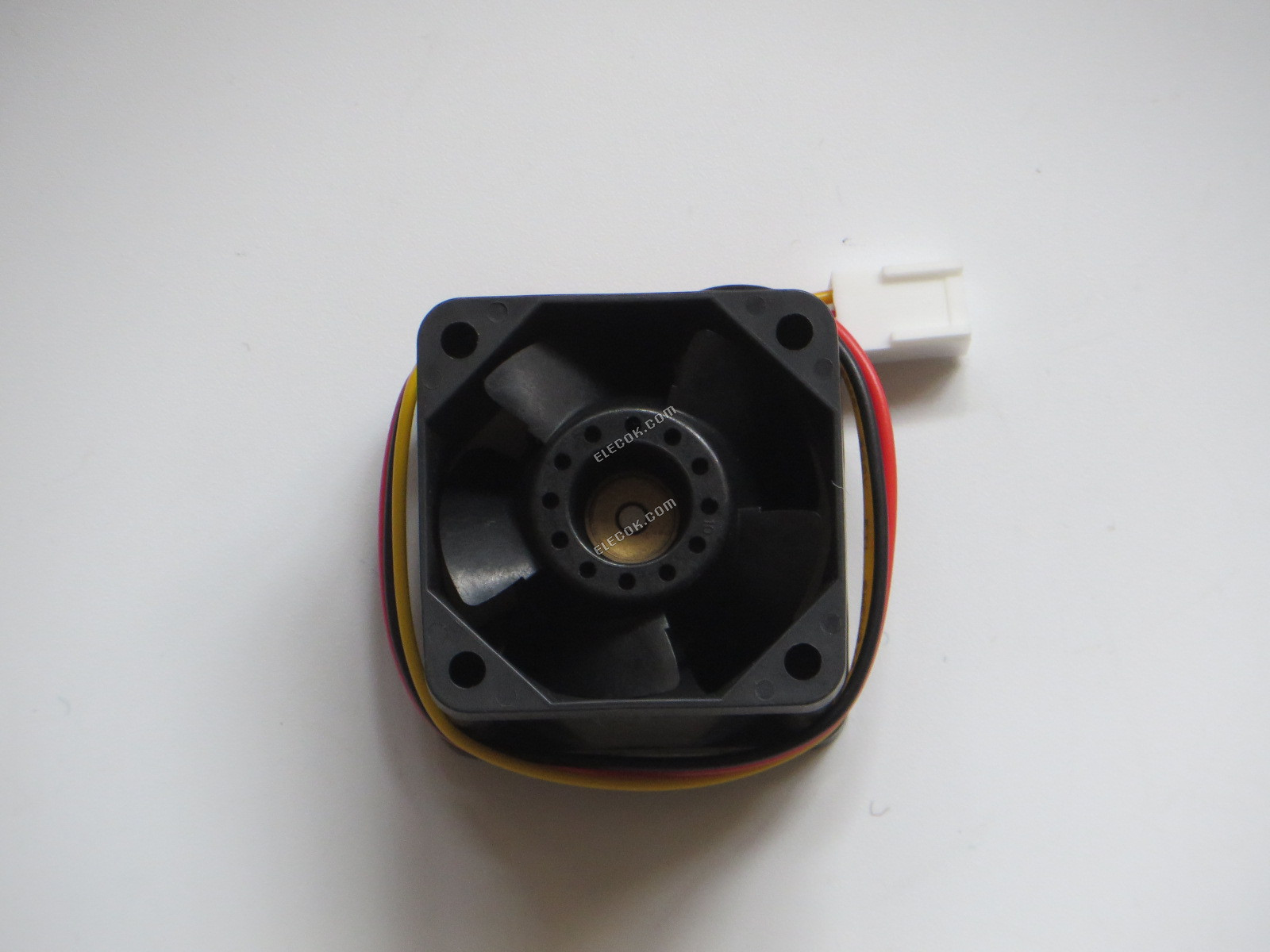 Sanyo 109P0412B301 12V 0,28A 3 vodiče Chladicí Ventilátor repasovaný 