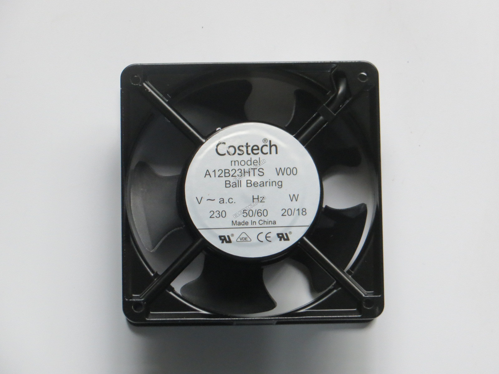 Costech A12B23HTS W00 230V 20/18W Hűtőventilátor aljzatos csatlakozással 