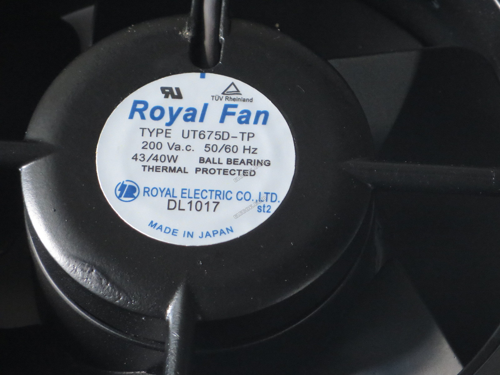 ROYAL VENTILáTOR TYP UT675D-TP 200V 43/40W 2 vodiče Chladicí Ventilátor 