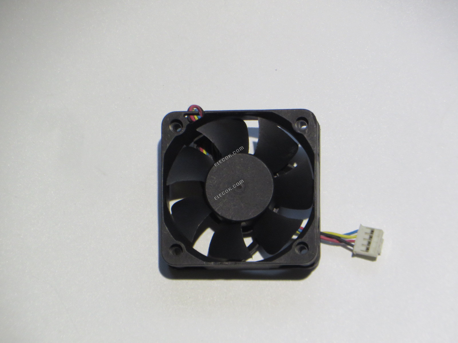ONG HUA HA5015M12F-Z 12V 0,16A 4 vodiče Chladicí Ventilátor 