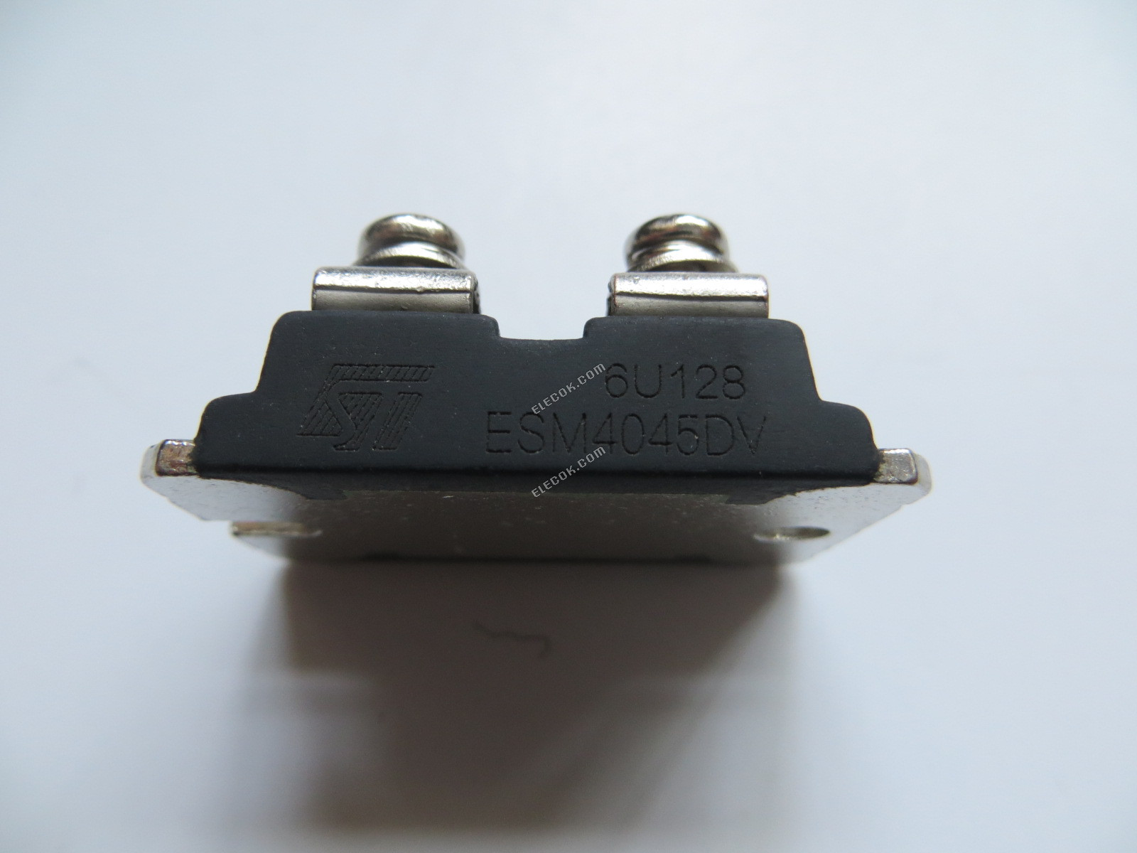 STMicroelectronics ESM4045DV 