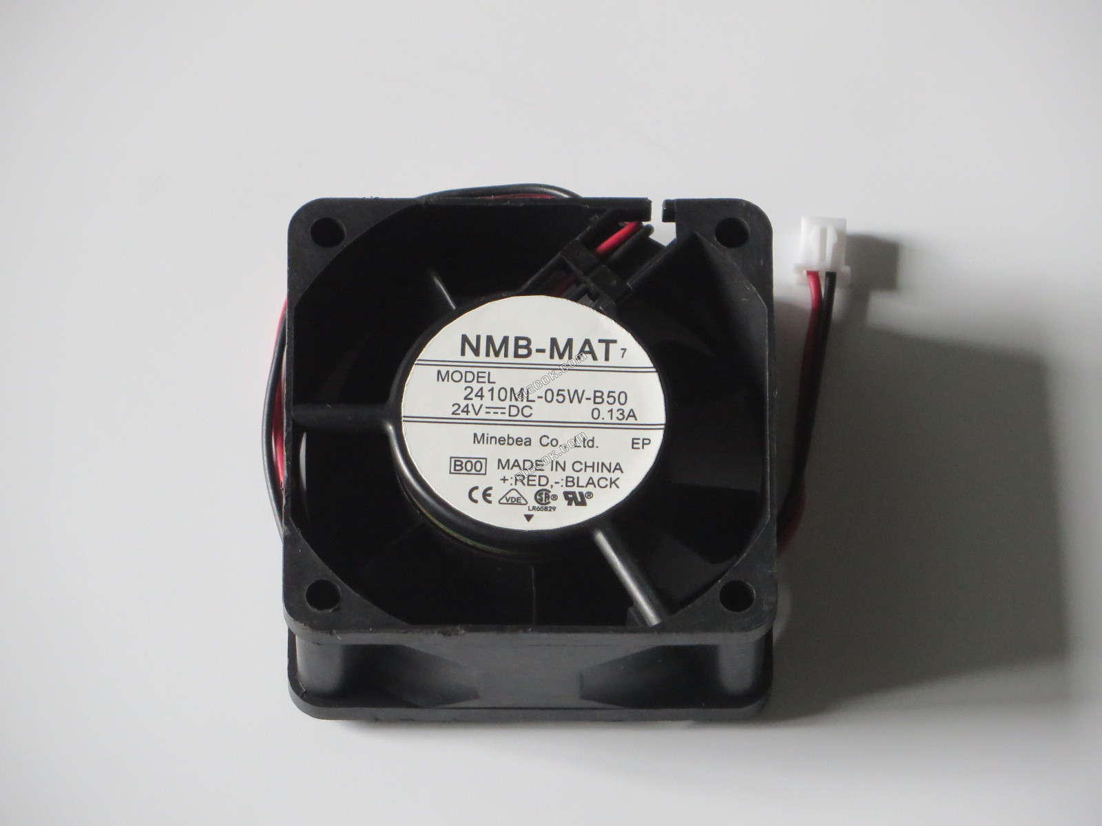 NMB 2410ML-05W-B50 24V 0,13A 2 vodiče Chladicí Ventilátor, repasovaný 