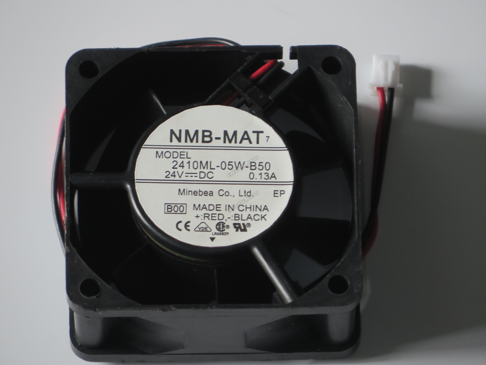 NMB 2410ML-05W-B50 24V 0,13A 2 vodiče Chladicí Ventilátor, repasovaný 