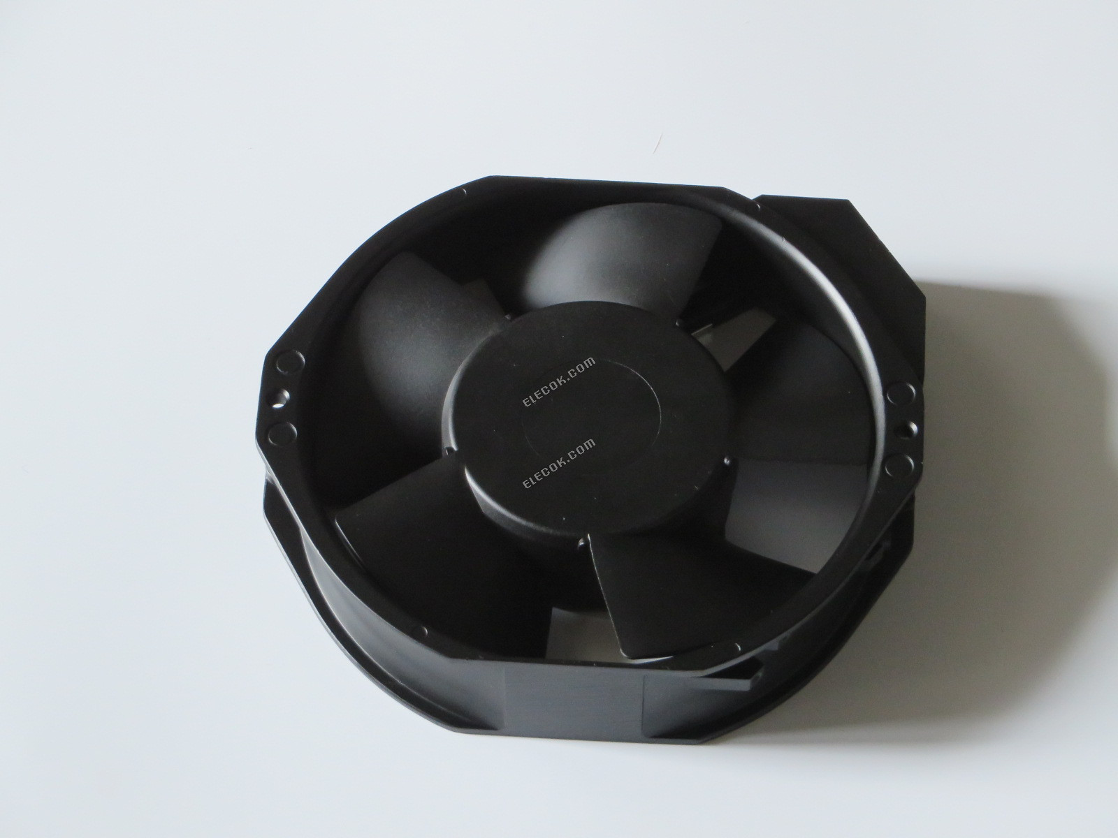 NMB 5915PC-20T-B30 200V 50/60HZ 34/33W ventilátor Repasovaný 