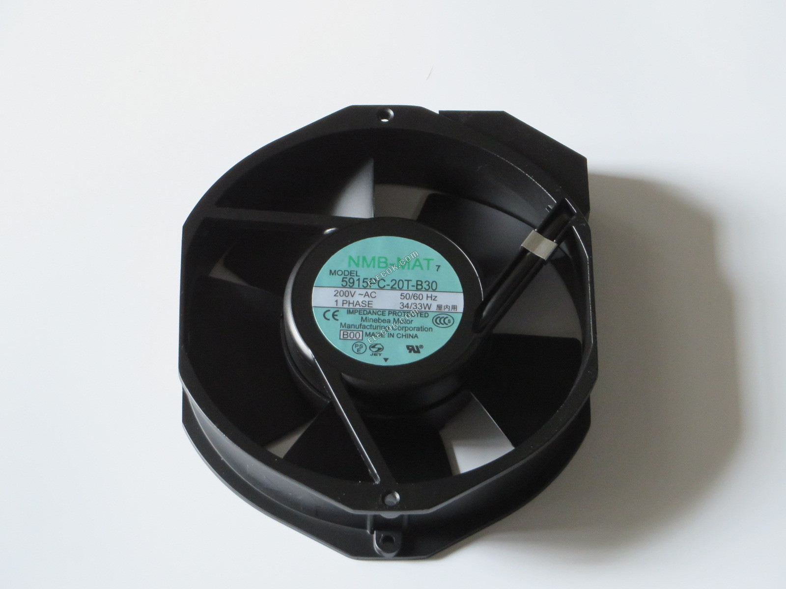 NMB 5915PC-20T-B30 200V 50/60HZ 34/33W ventilátor Repasovaný 