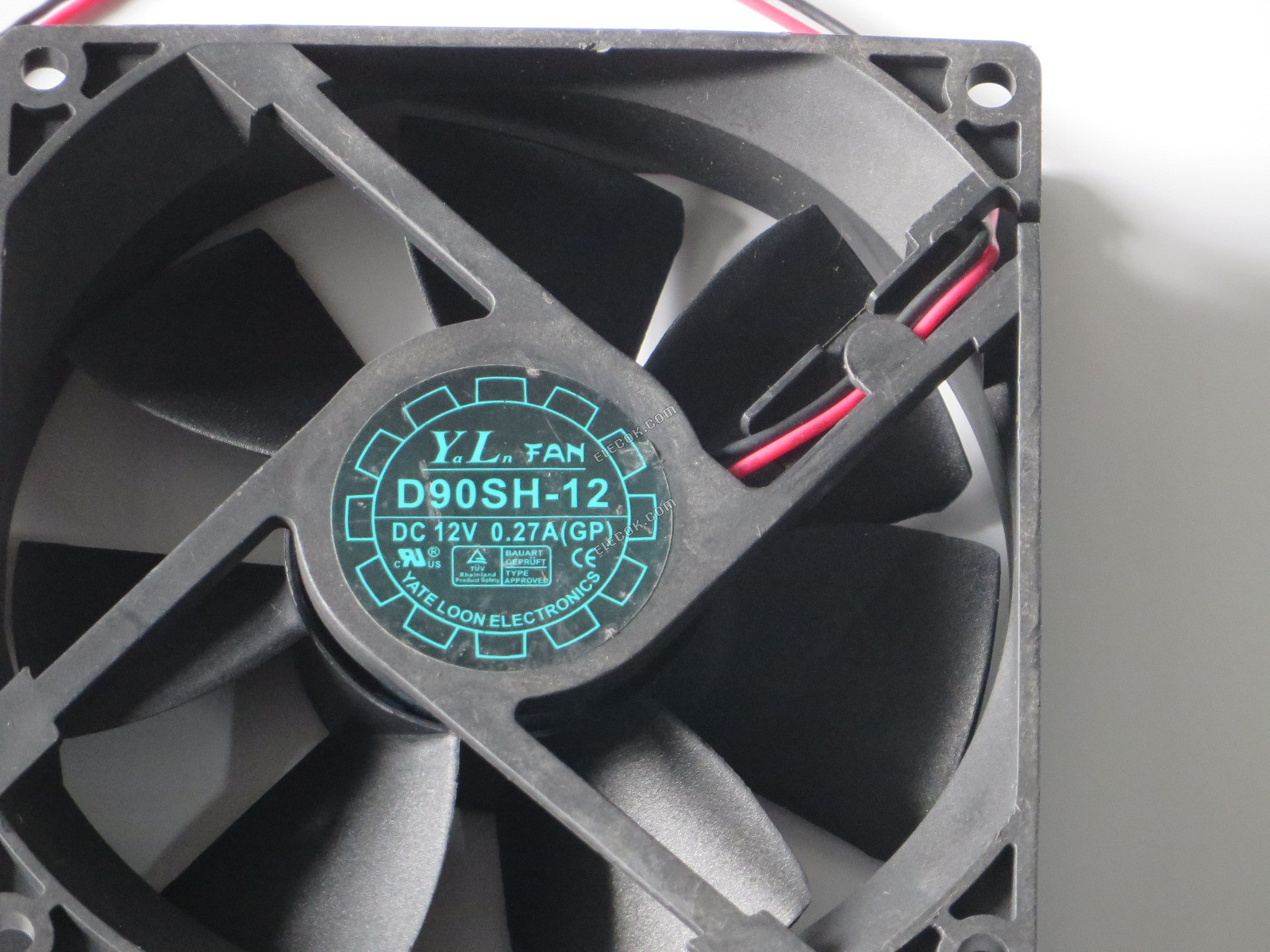 Yate Loon D90SH-12 12V 0,27A 2 vezeték hűtőventilátor 