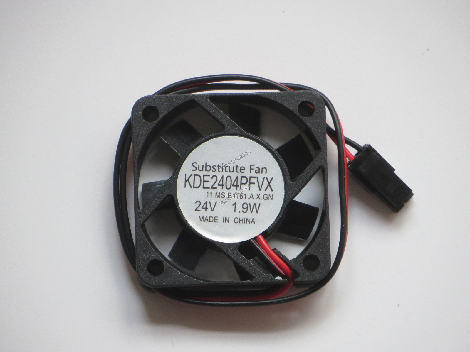 SUNON KDE2404PFVX 11.MS.B1161.A.X.GN 24V 1,9W 2 vezeték Hűtőventilátor, helyettesítő -val/-vel fekete csatlakozó 