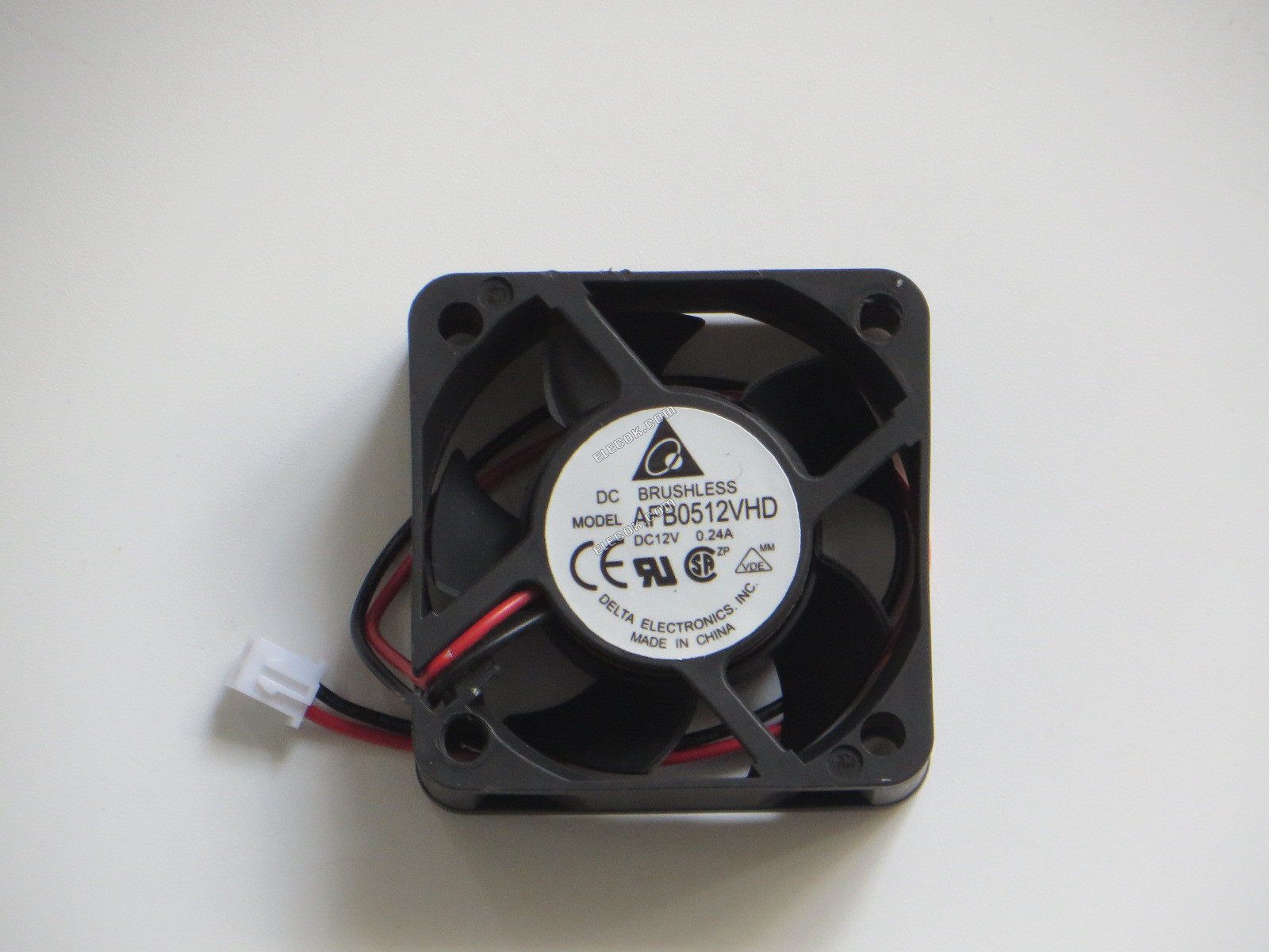 DELTA AFB0512VHD 12V 0,24A 2 vodiče Chladicí Ventilátor 