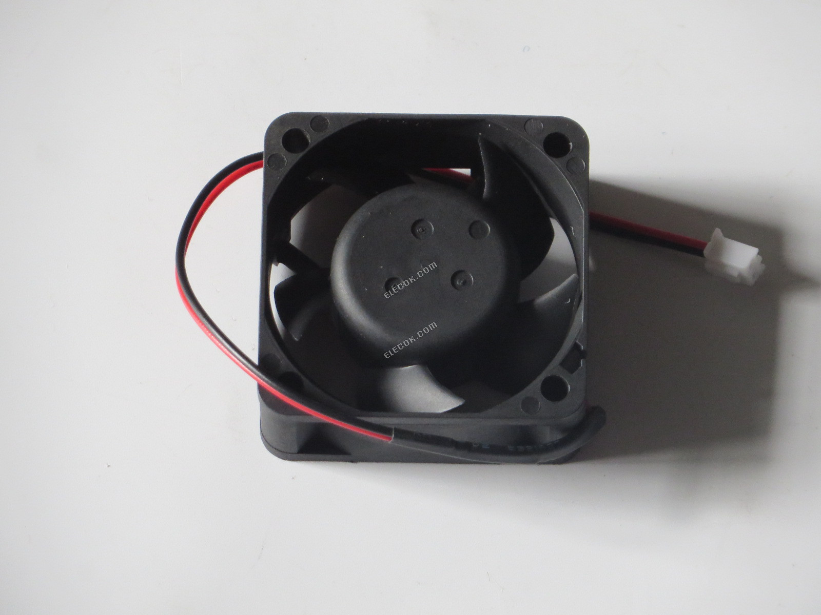 DELTA AUB0524VHD 24V 0,15A 2,4W 2 vodiče Chladicí Ventilátor 