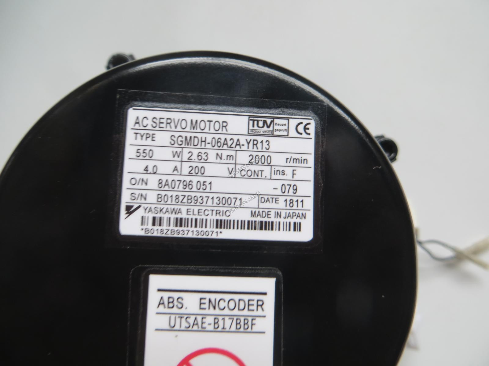 YASKAWA AC SZERVóMOTOR 550W 4.0A 2000RPM 200V SGMDH-06A2A-YR13 használt 
