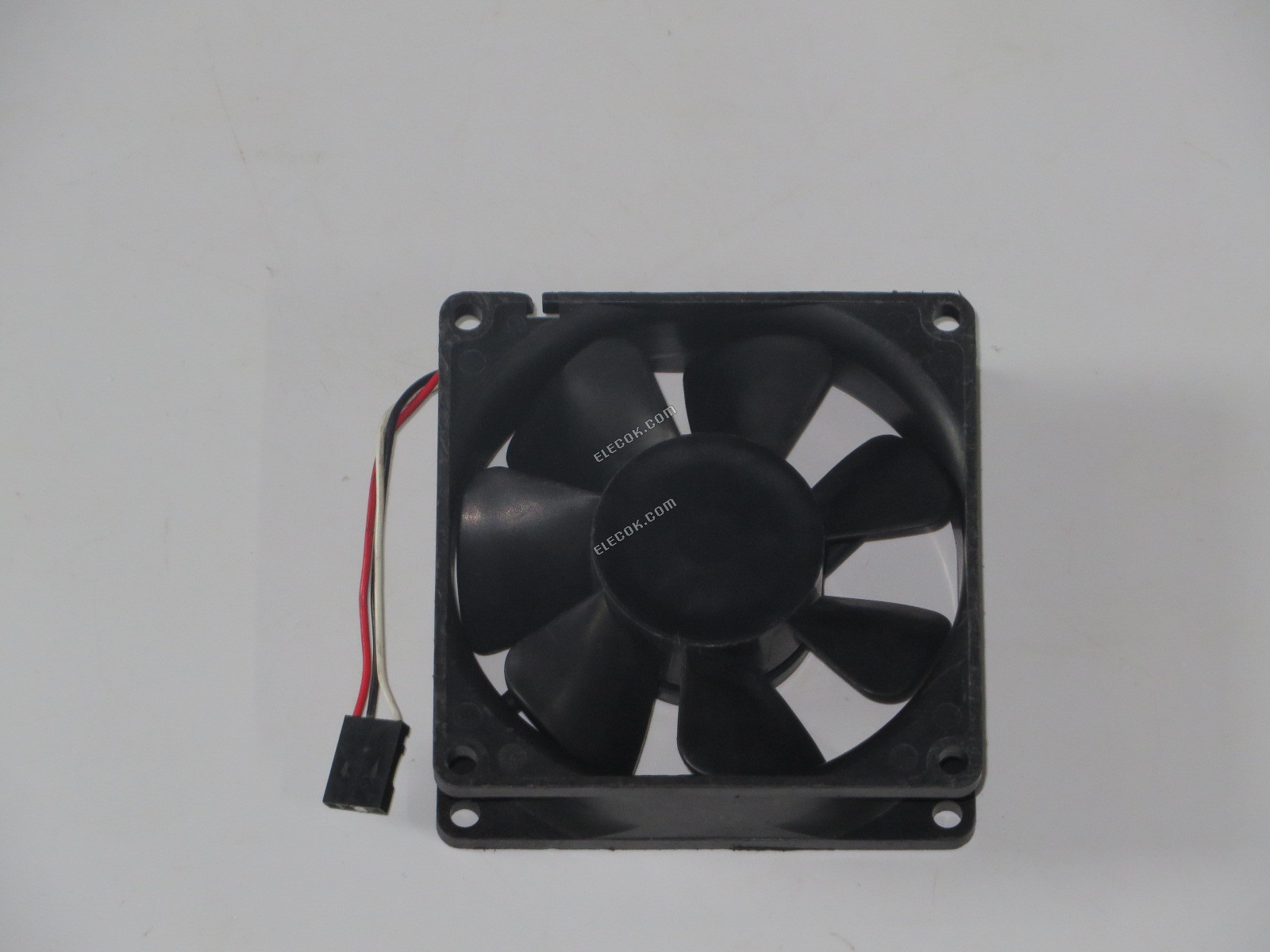 NMB 3110NL-04W-B59 12V 0,29A 3 vezeték hűtőventilátor 