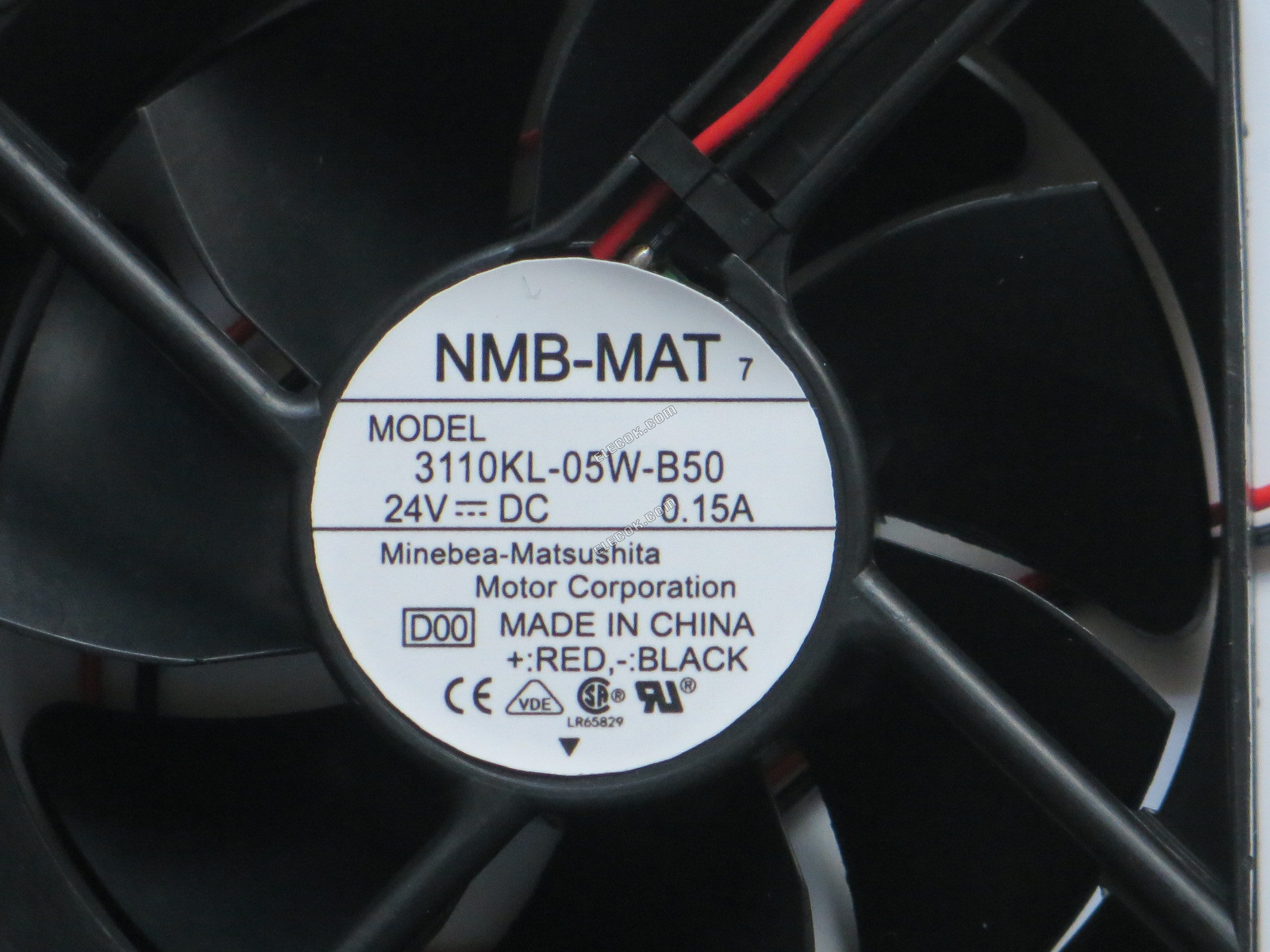 NMB 3110KL-05W-B50-D00 24V 0,15A 2 vezeték Hűtőventilátor 