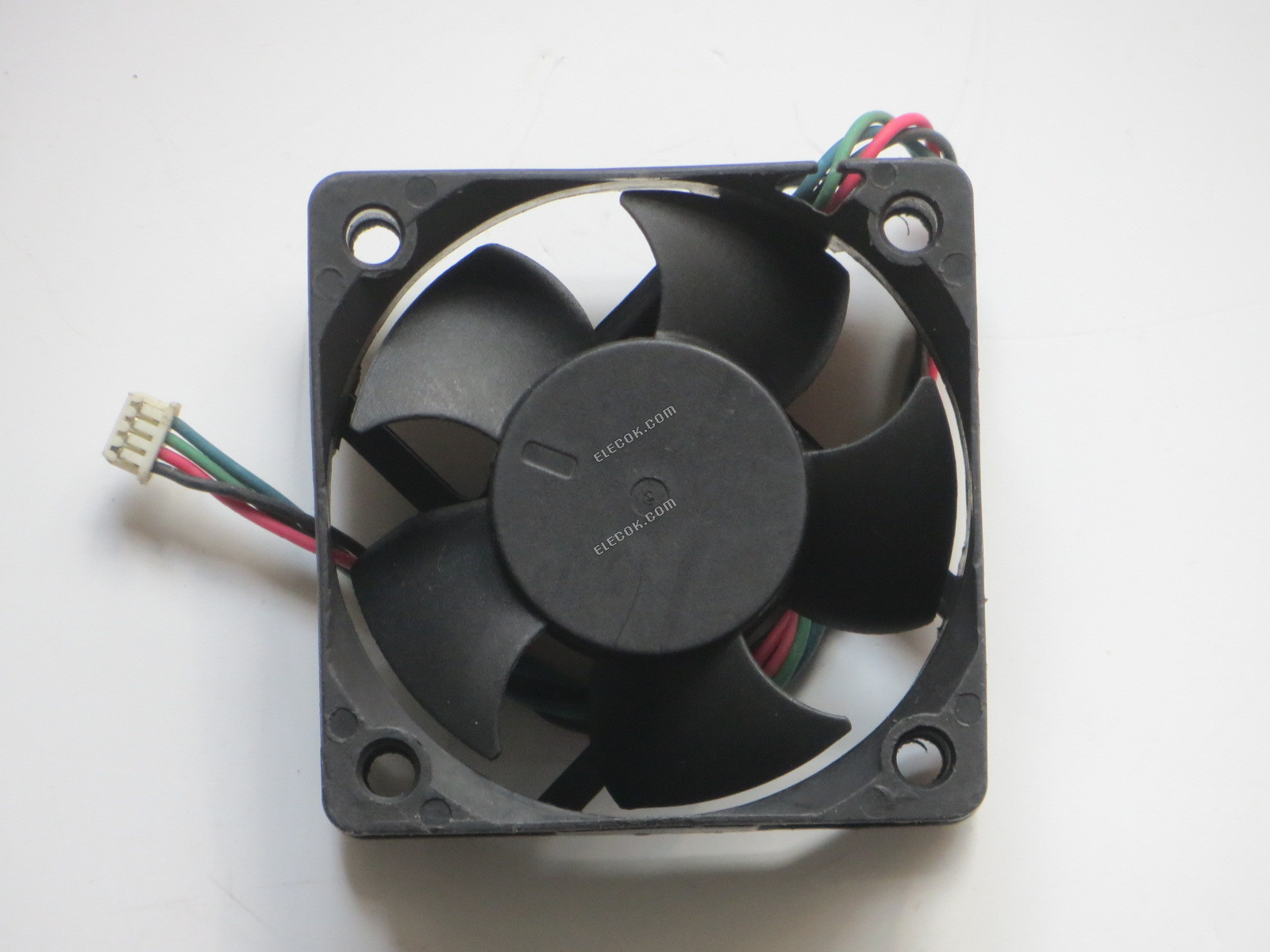 AVC DS05020B05U 5V 0,7A 4 vezeték Hűtőventilátor 