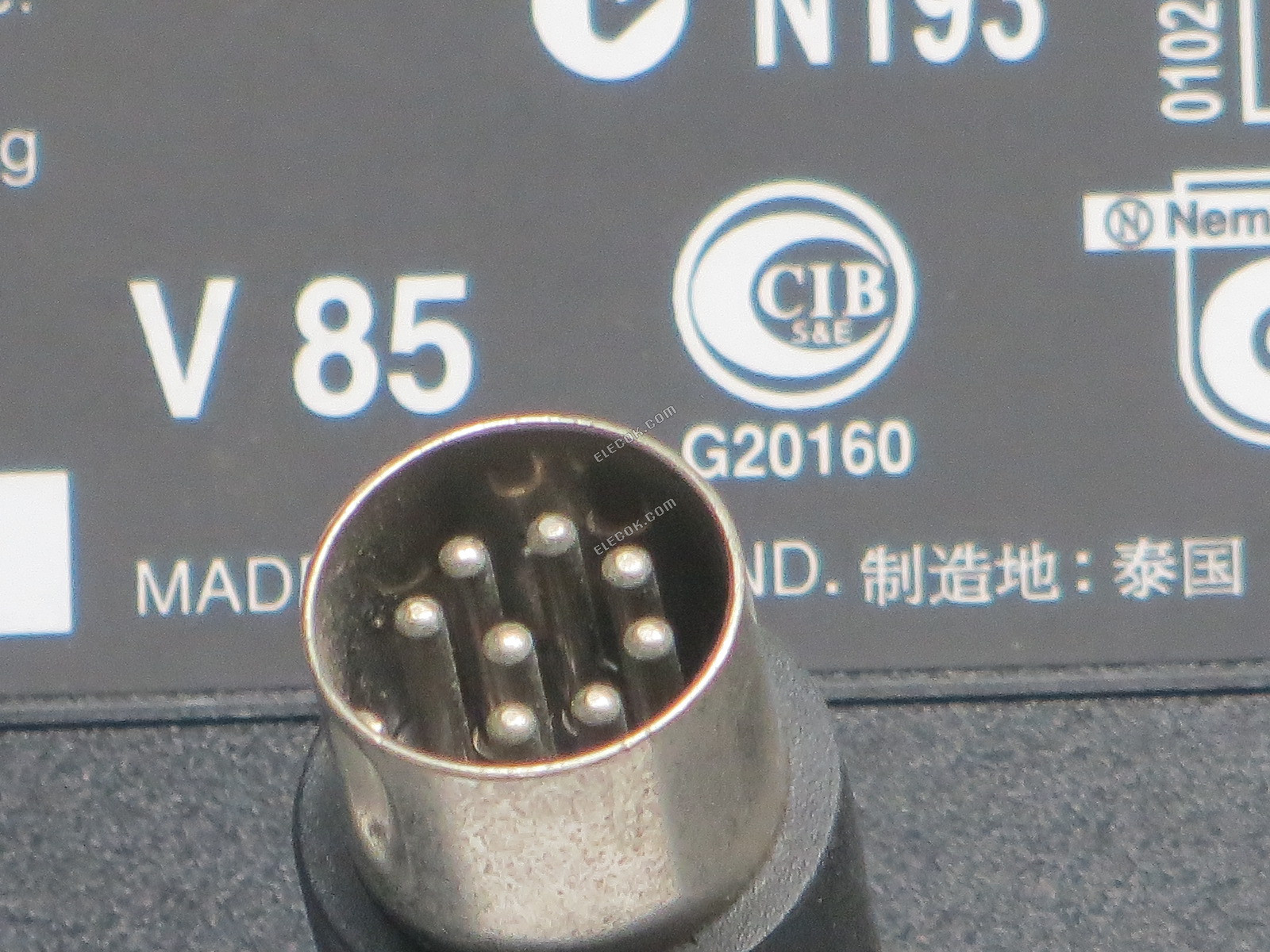 Delta Electronics ADP-100EB AC Adapter 5V-12V 12V 8,33A, 8P P1, 2, 3, 8=12V+, C14, Használt 