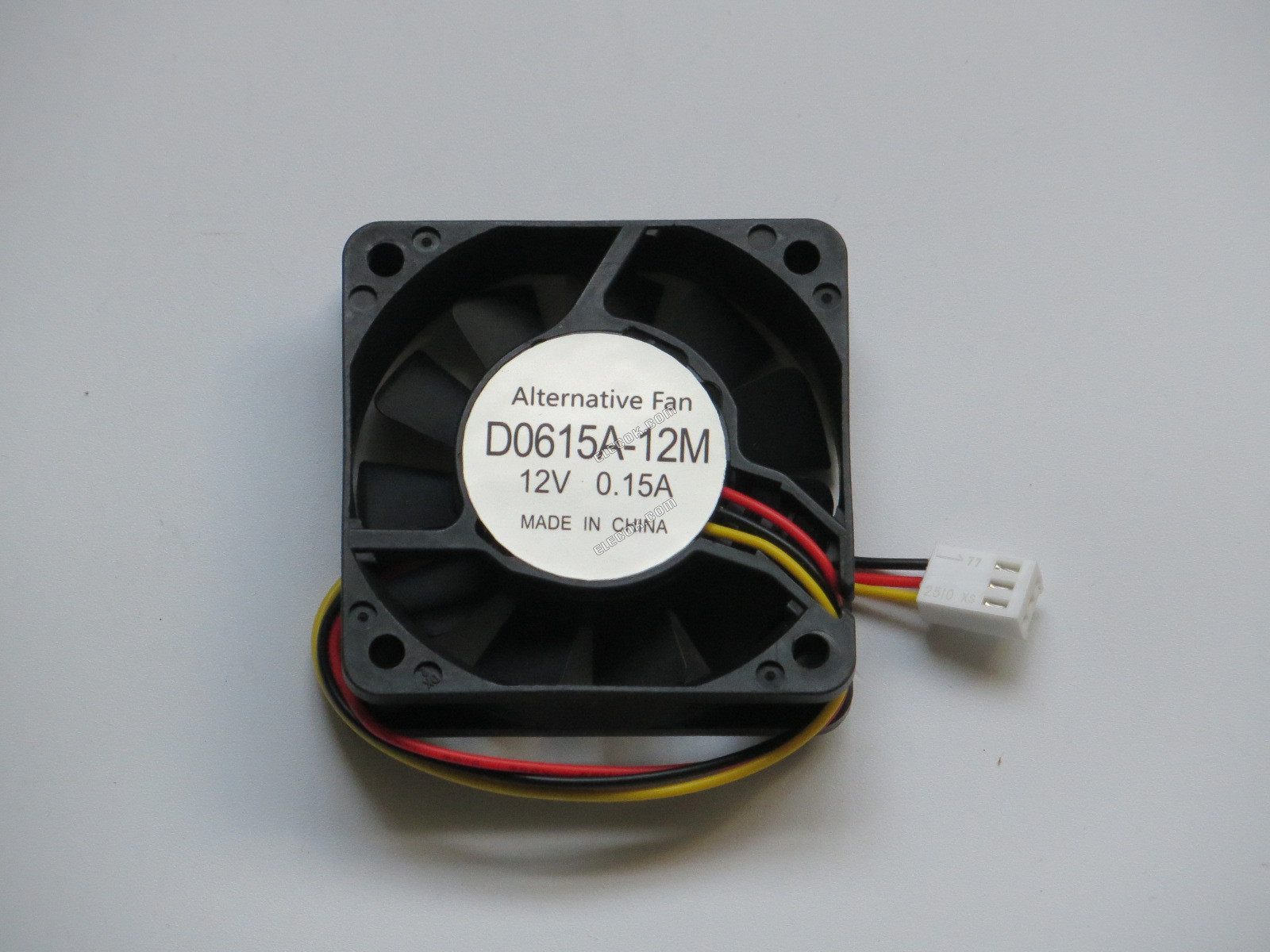ORITEK D0615A-12M Szerver Négyzetes Ventilátor D0615A-12M 12V 0,15A 3 Vezeték helyettesítő 
