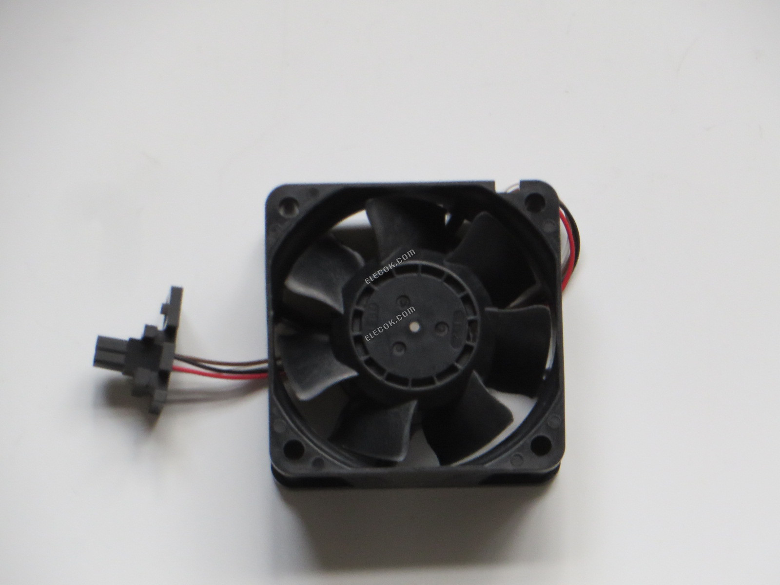 NMB 06025SA-24R-BU 24V 0,15A 4 vezeték Hűtőventilátor felújított 