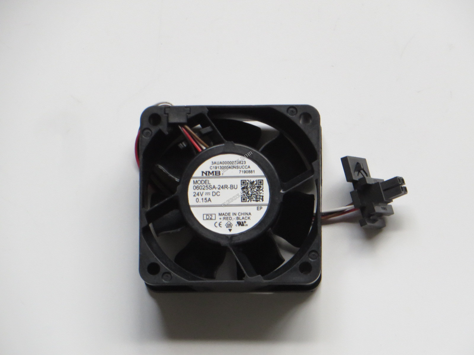 NMB 06025SA-24R-BU 24V 0,15A 4 vezeték Hűtőventilátor felújított 