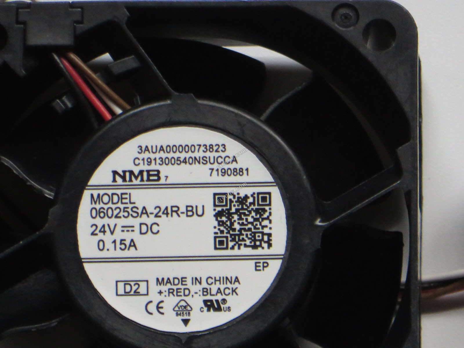 NMB 06025SA-24R-BU 24V 0,15A 4 vezeték Hűtőventilátor felújított 