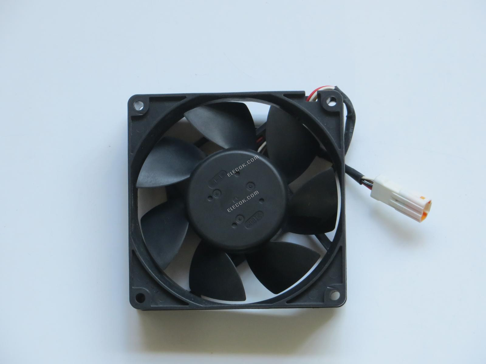 NMB 3610VL-04W-B76 12V 0,92A 4 vezeték hűtőventilátor 