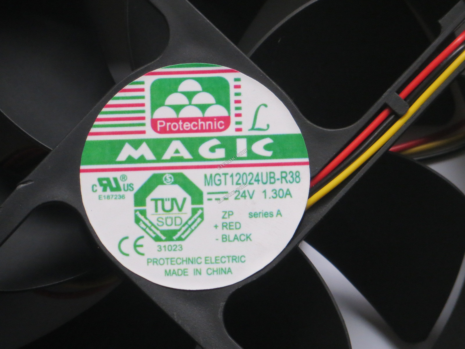 MAGIC MGT12024UB-R38 24V 1.30A 3 vodiče žlutá řádek chladicí ventilátor 
