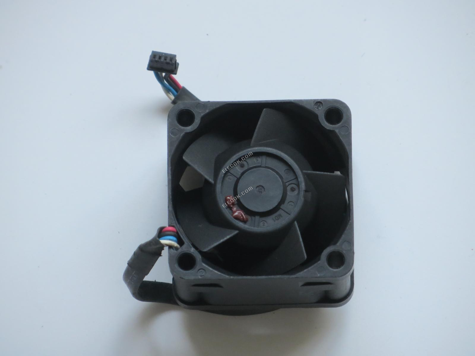 NIDEC W40S12BS2E5-57T04HF9 12V 1,61A 4 vodiče Chladicí Ventilátor 