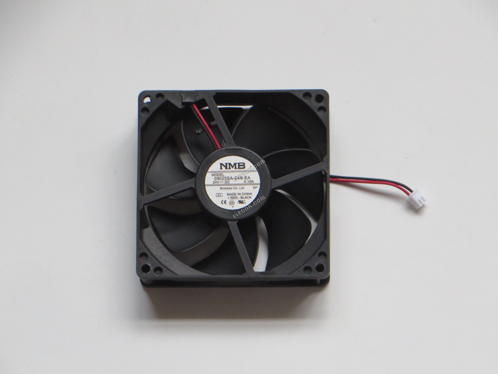 NMB-MAT / Minebea 09025SA-24N-EA 24V 0.10A 2 vezeték Szerver Négyzet Alakú Ventilátor 