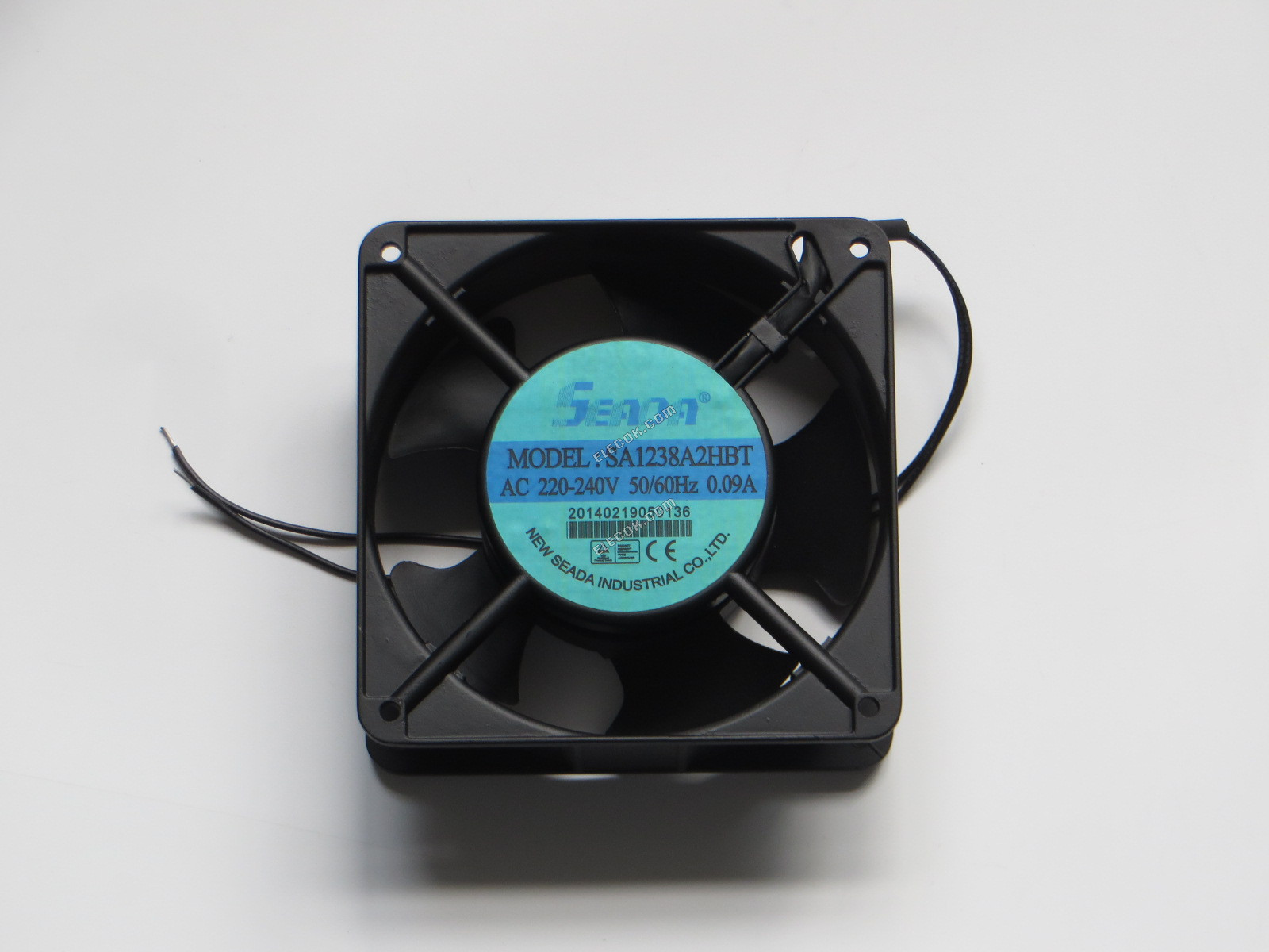 SEADA SA1238A2HBT 220-240V 50/60HZ 0,09A 2 vodiče Ventilátor 
