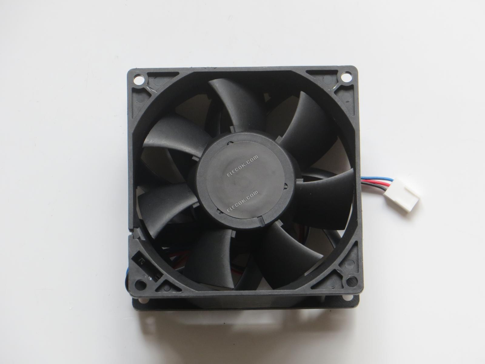 Delta FFB0912VHE-J712 9038 12V 0,75A 3 vezeték Hűtőventilátor 